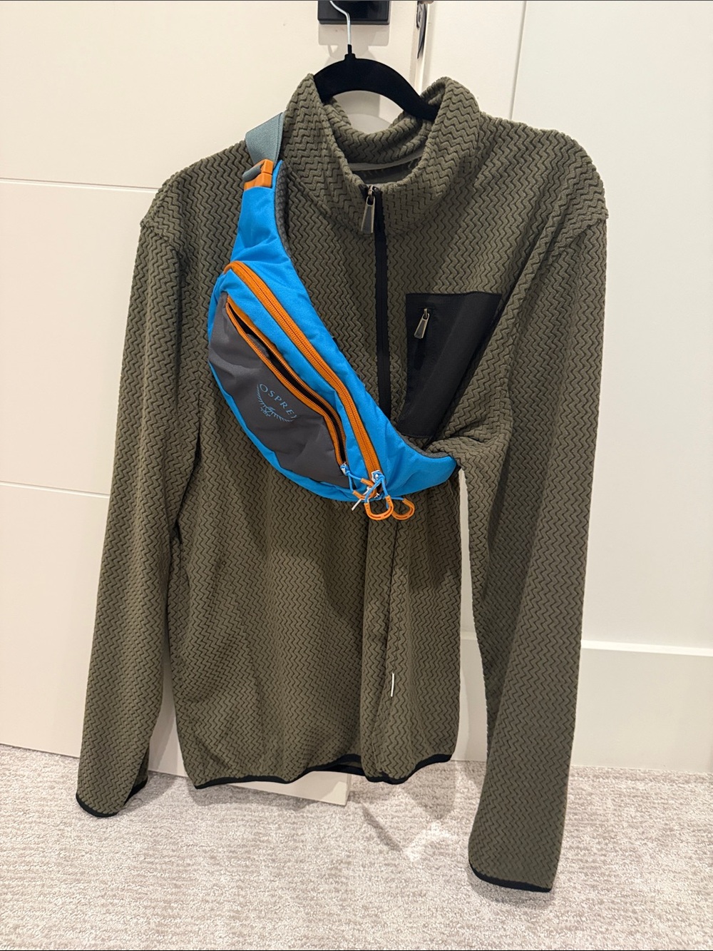 Osprey bag and Men’s air fleece gift set